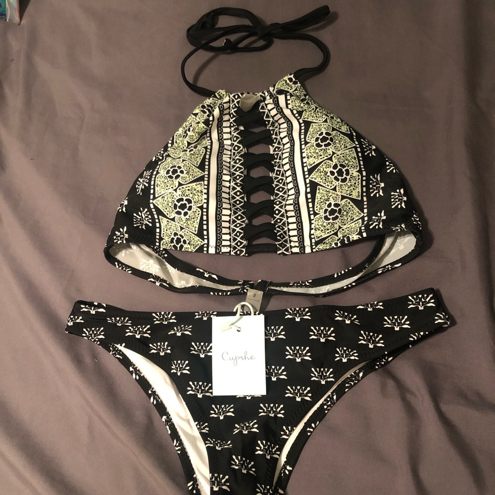 Cupshe Black, White, Green Patterned Bikini